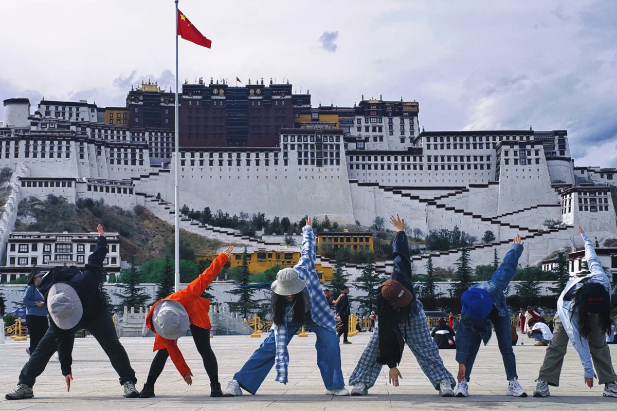 台湾人在布达拉宫